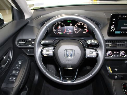 Certified 2025 Honda HR-V EX-L image 18