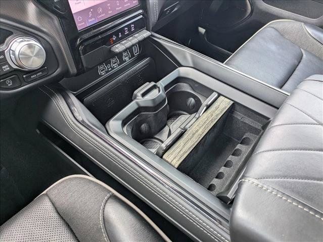 Used 2025 RAM 1500 Limited AWD/4WD image 12