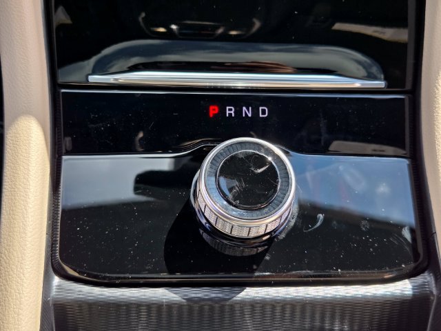 New 2027 Jeep Grand Cherokee Limited RWD image 18