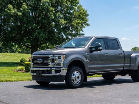 Used 2022 Ford F350 Lariat w/ Lariat Ultimate Package AWD/4WD image 5