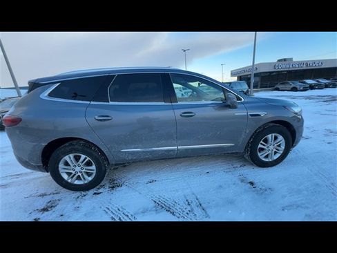 Certified 2020 Buick Enclave Essence image 9