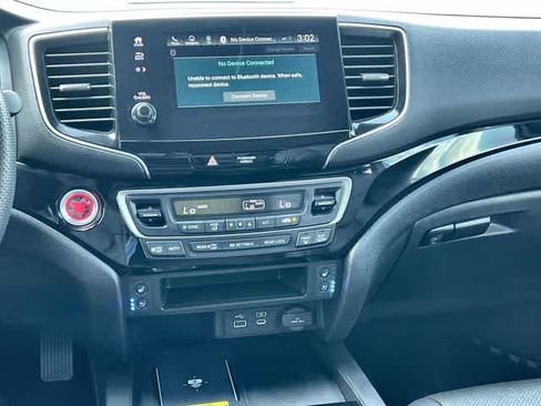 Used 2024 Honda Passport Black Edition image 18