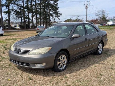 Used 2005 Toyota Camry V6 image 7