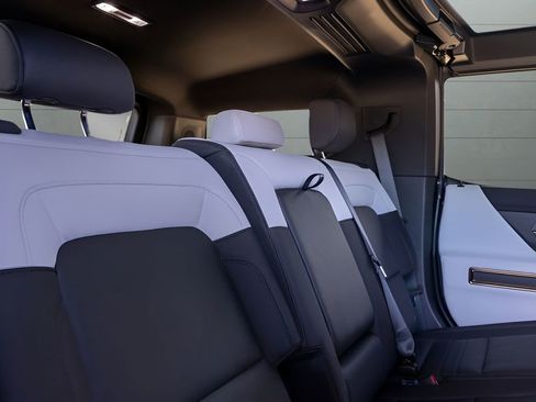 Used 2024 GMC Hummer EV 3X w/ Omega Edition AWD/4WD image 84