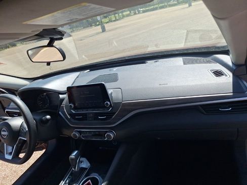 Used 2024 Nissan Altima 2.5 SV image 20