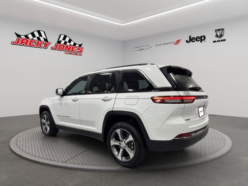 New 2024 Jeep Grand Cherokee Limited 4xe image 6