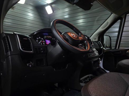 Used 2024 RAM ProMaster 2500 image 15