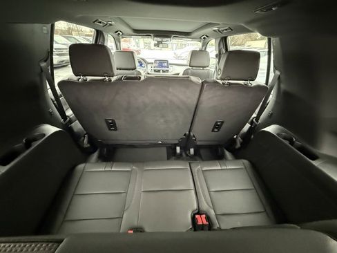 Used 2024 Chevrolet Suburban RST w/ Sport Performance Package image 15