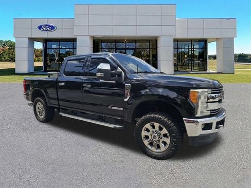 Used 2017 Ford F250 Lariat w/ Lariat Ultimate Package AWD/4WD image 1