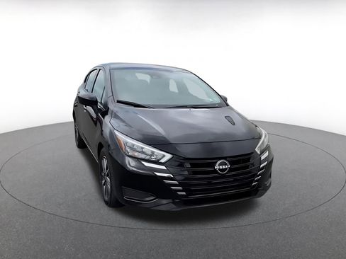 Used 2025 Nissan Versa SV FWD image 3