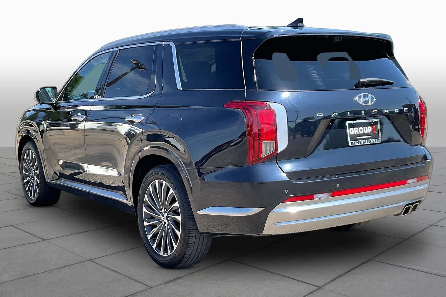 Used 2024 Hyundai Palisade Calligraphy FWD image 11
