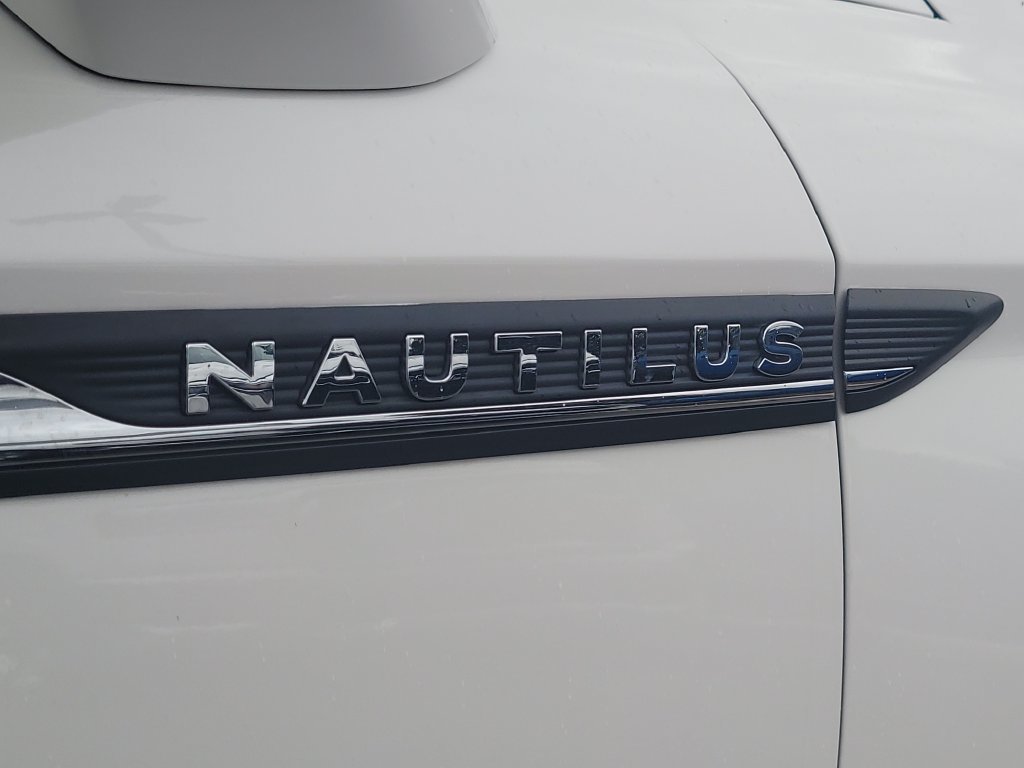 Used 2020 Lincoln Nautilus FWD image 7