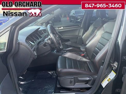 Used 2015 Volkswagen GTI SE FWD image 12