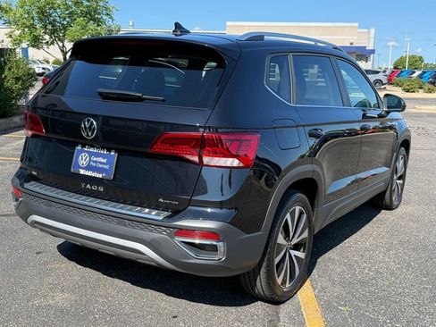 Certified 2023 Volkswagen Taos SE w/ Panoramic Sunroof Package AWD/4WD image 3