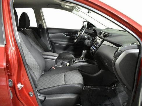 Certified 2021 Nissan Rogue Sport SV image 34