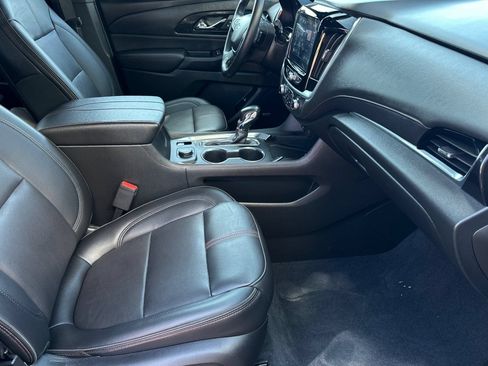 Used 2022 Chevrolet Traverse RS w/ LPO, Cargo Package AWD/4WD image 16