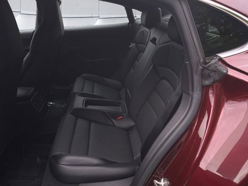 Used 2022 Porsche Taycan 4S image 14