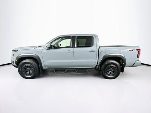 Used 2025 Nissan Frontier PRO-4X AWD/4WD image 4