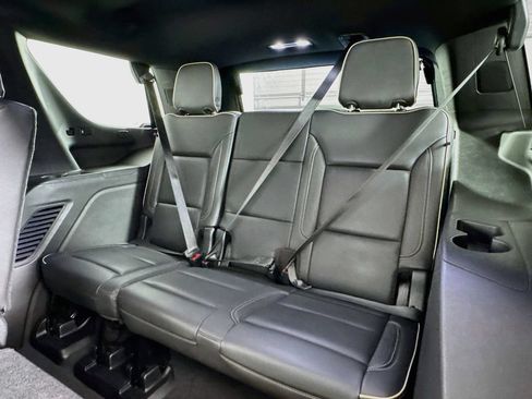 Used 2021 GMC Yukon SLT AWD/4WD image 12