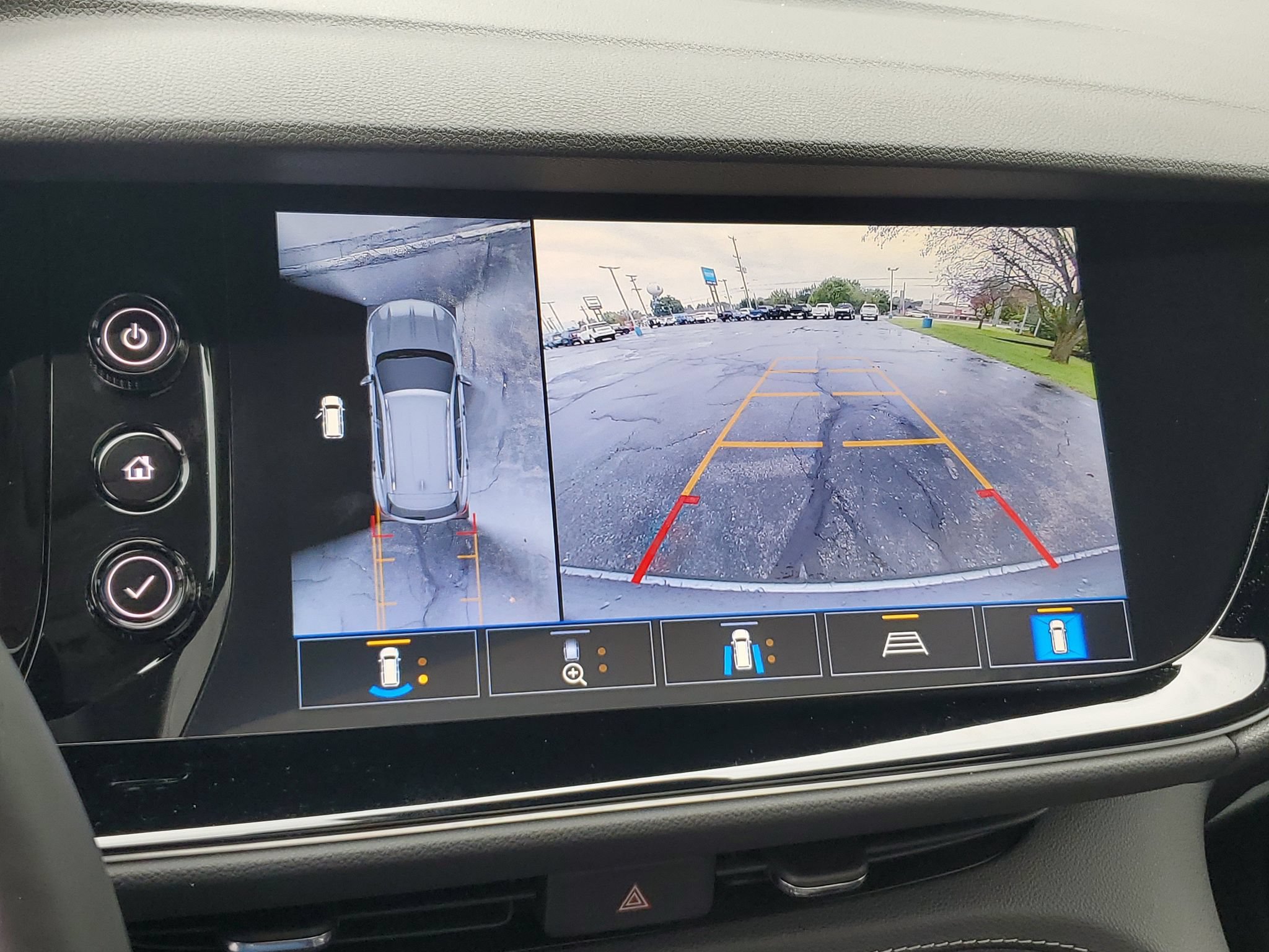 Used 2021 Buick Envision Avenir AWD/4WD image 27