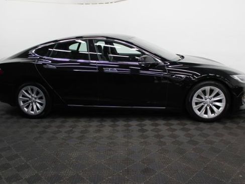Used 2017 Tesla Model S 75D image 4