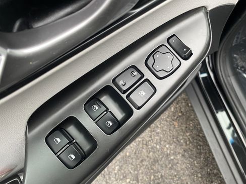 Used 2022 Hyundai Kona SEL w/ Convenience Package image 18