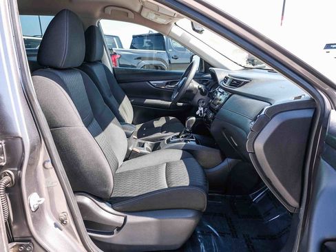 Used 2017 Nissan Rogue S AWD/4WD image 16