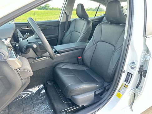 Used 2025 Toyota Camry LE FWD image 11