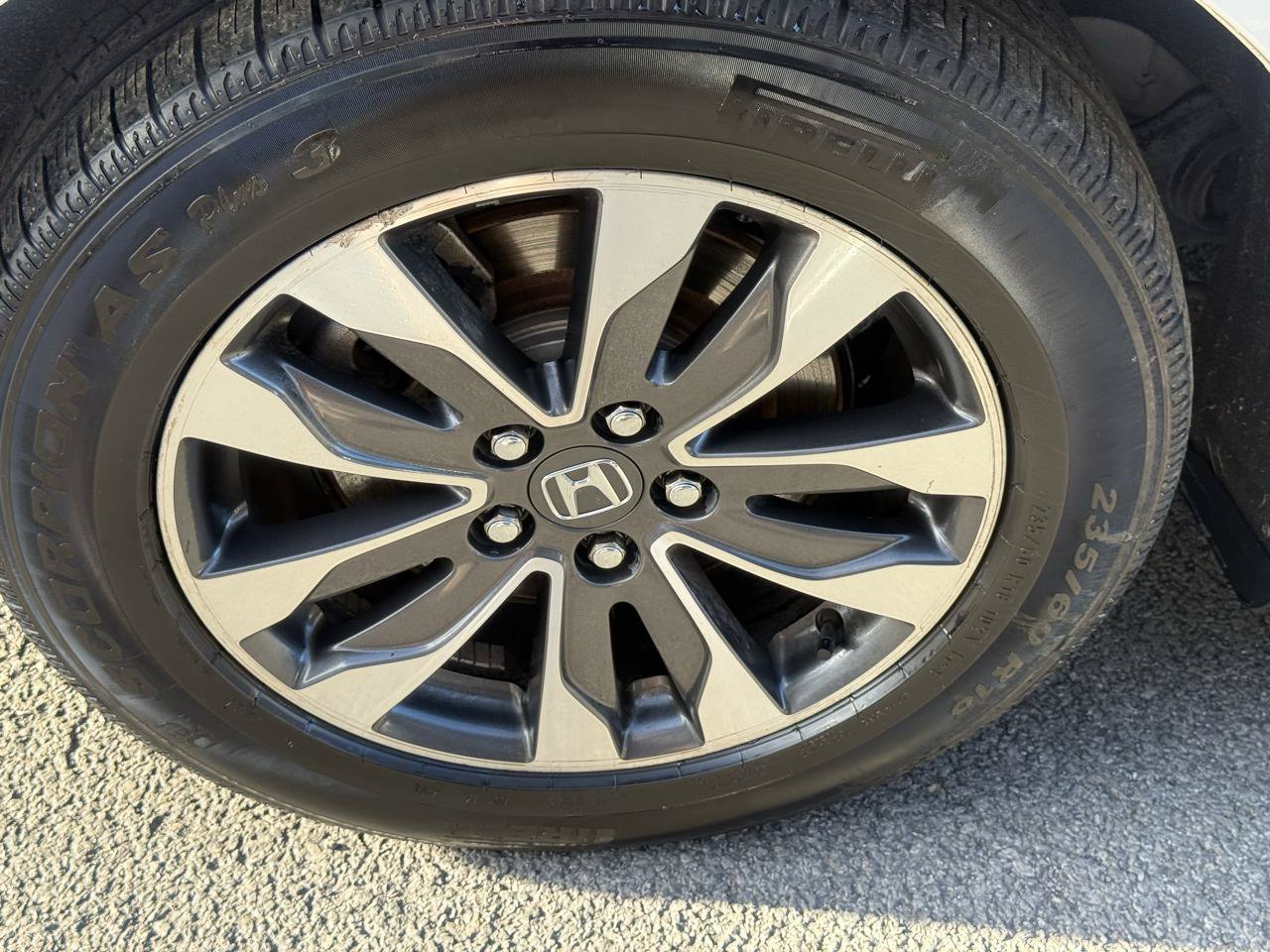 Used 2024 Honda Odyssey EX-L image 13