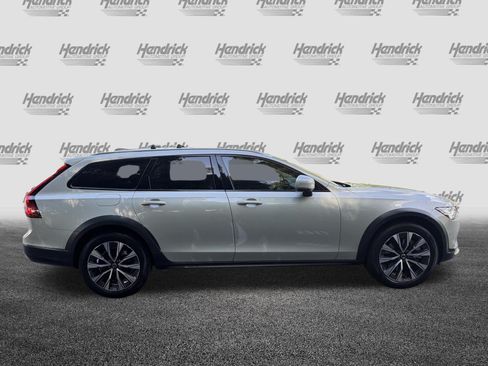 Used 2021 Volvo V90 T6 Cross Country AWD/4WD image 11