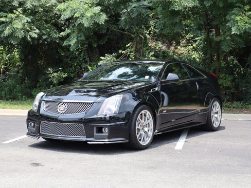 Used 2011 Cadillac CTS V RWD image 5