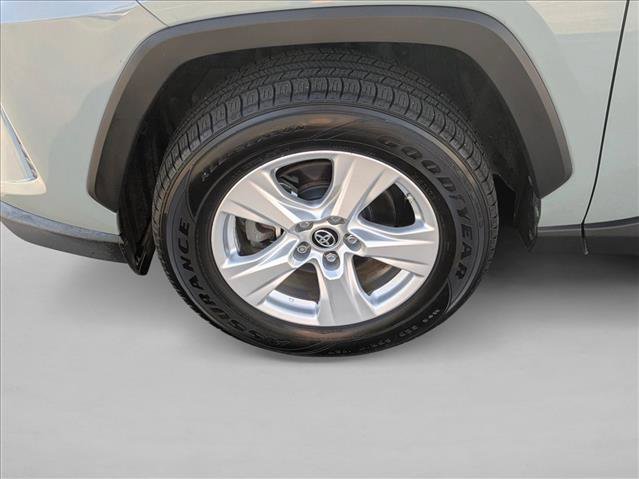Used 2019 Toyota RAV4 XLE w/ Convenience Package FWD image 20