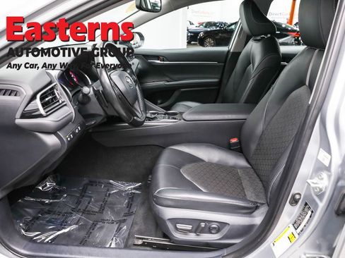 Used 2023 Toyota Camry XSE FWD image 14