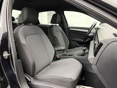 Used 2025 Volkswagen Jetta Sport image 29