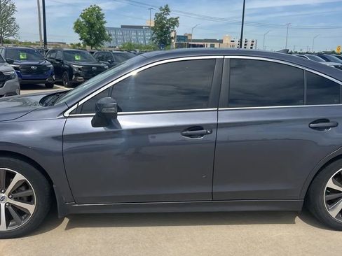 Used 2017 Subaru Legacy 2.5i Limited AWD/4WD image 4