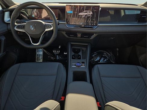 New 2026 Volkswagen Tiguan SE R-Line image 13