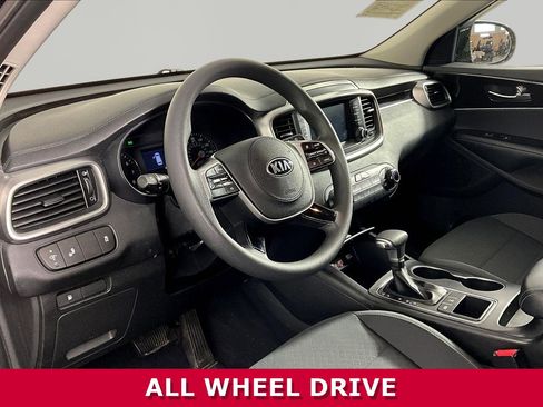 Used 2020 Kia Sorento LX AWD/4WD image 15