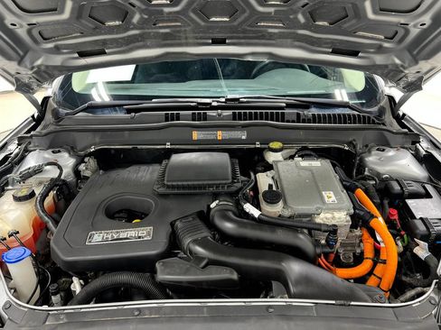 Used 2020 Ford Fusion SE FWD image 29