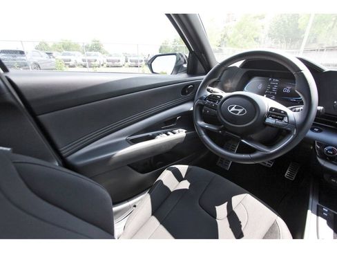 Certified 2026 Hyundai Elantra Sport w/ Cargo Package FWD image 9