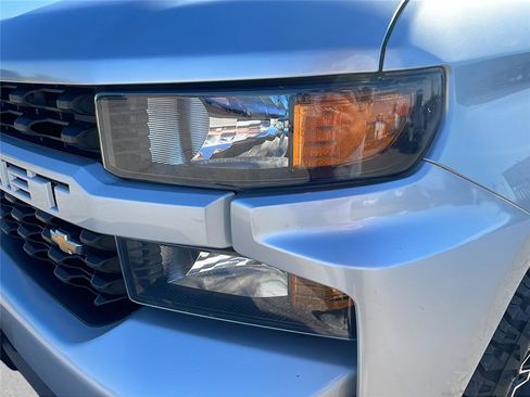 Used 2019 Chevrolet Silverado 1500 Custom w/ Custom Value Package image 9