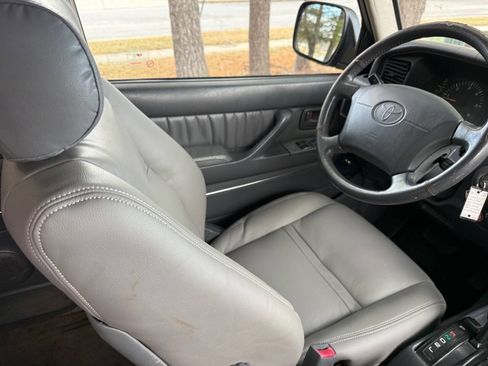 Used 1996 Toyota Land Cruiser image 44