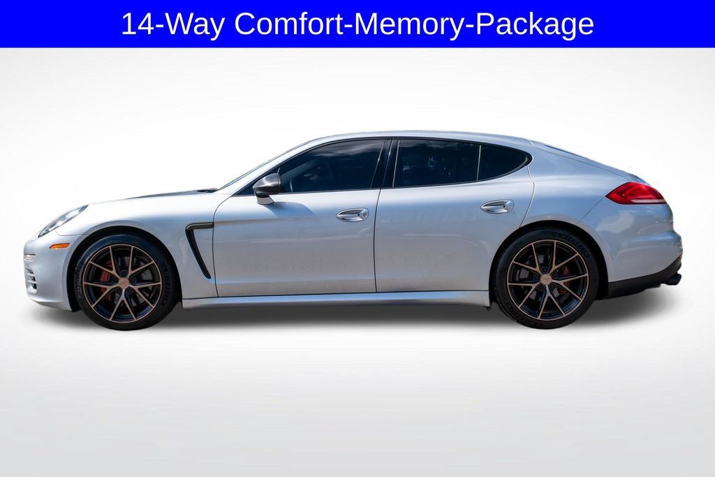 Used 2016 Porsche Panamera RWD image 5