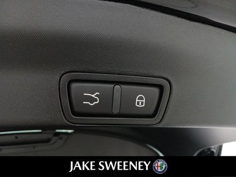 New 2022 Alfa Romeo Stelvio Veloce image 32