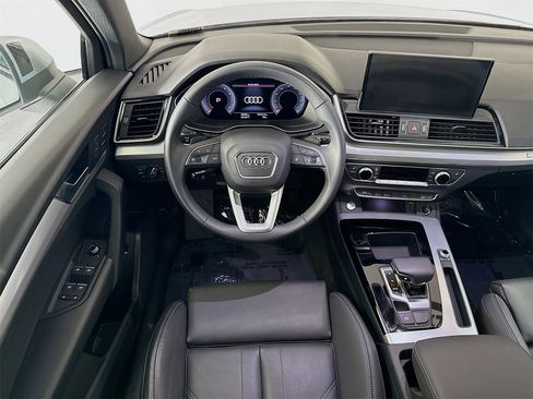 Certified 2025 Audi Q5 2.0T Premium image 22