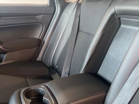 Certified 2025 Honda Civic Sport image 22