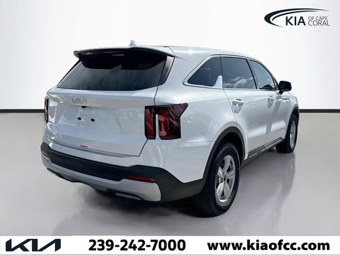 New 2026 Kia Sorento LX FWD image 5