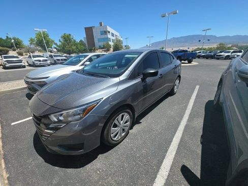 Used 2025 Nissan Versa S w/ Trunk Package FWD image 1