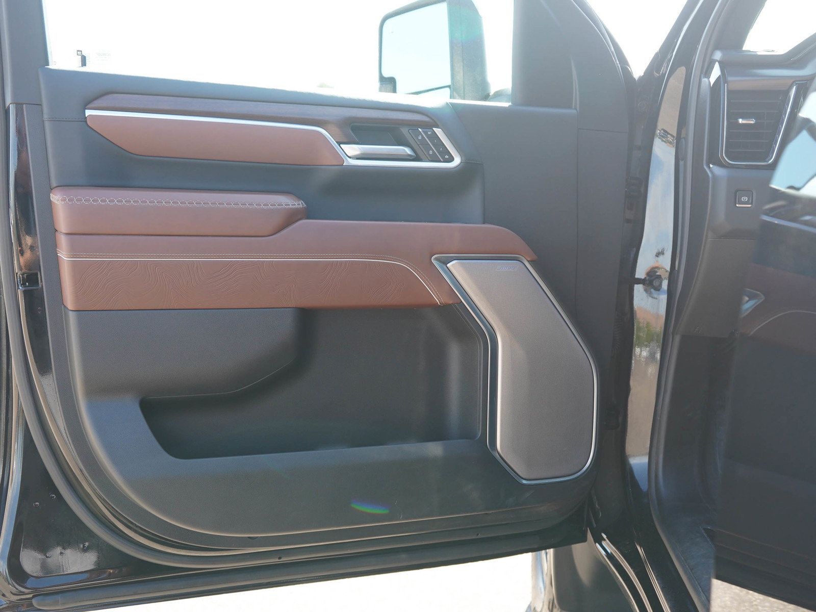 Used 2025 GMC Sierra 2500 Denali Ultimate AWD/4WD image 20