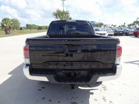 Used 2022 Toyota Tacoma TRD Off-Road image 5