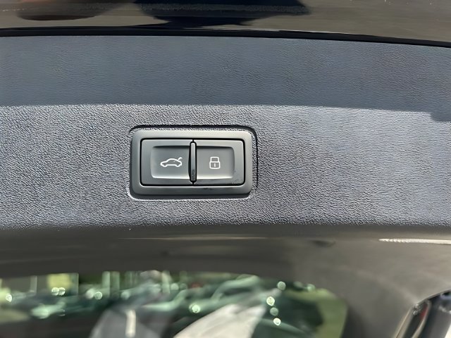 Certified 2026 Audi Q3 quattro 2.0T AWD/4WD image 18